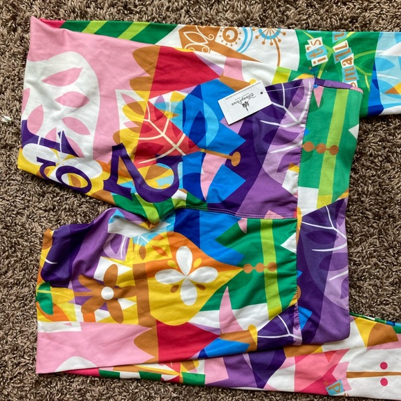 NWT - Disney Parks It’s A Small World Leggings - Picture 4 of 7